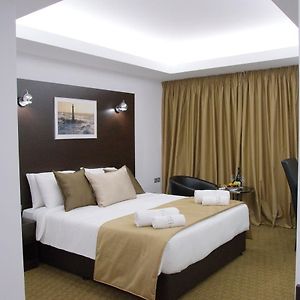 Grand Superior Room